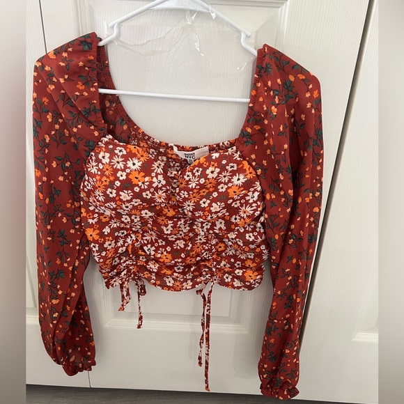 Top - Picture 3 of 4